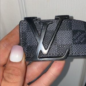 Men’s Louis Vuitton belt